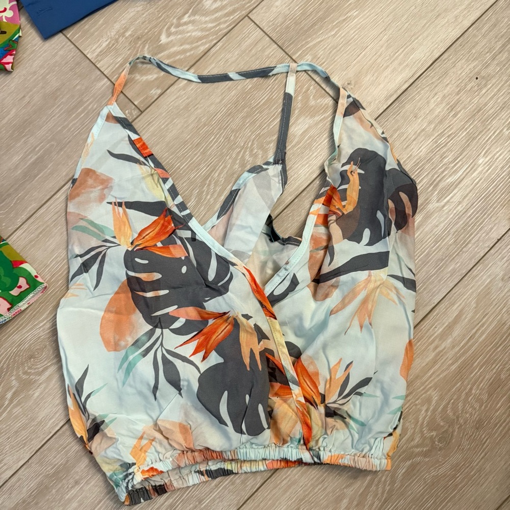 5 piece reseller bundle Colorful Floral Wrap Dress Tops blouses pants A&F Uniqlo - Picture 9 of 15